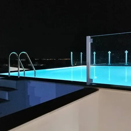 Valentina Int 4 - Rooftop Sea View Infinity Pool *